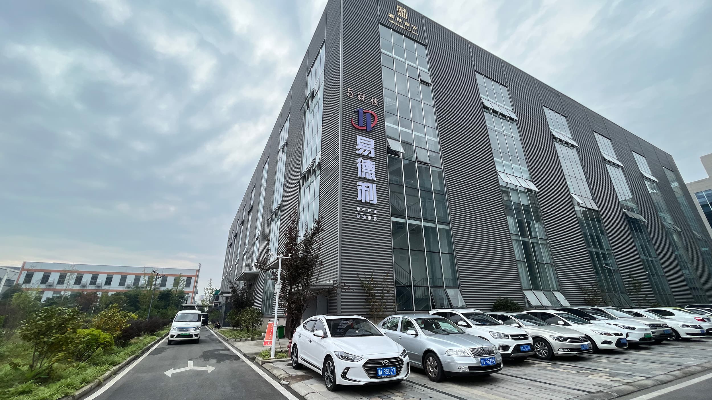 時速200公里中國高速動車組出口歐洲，制造業又有一大驚喜