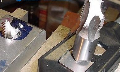 絲錐為什么又斷了？是質量問題還是技術問題？