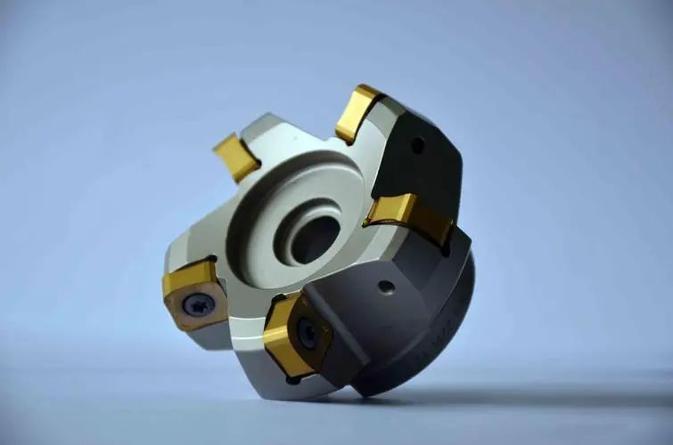 面銑刀速度和進給量