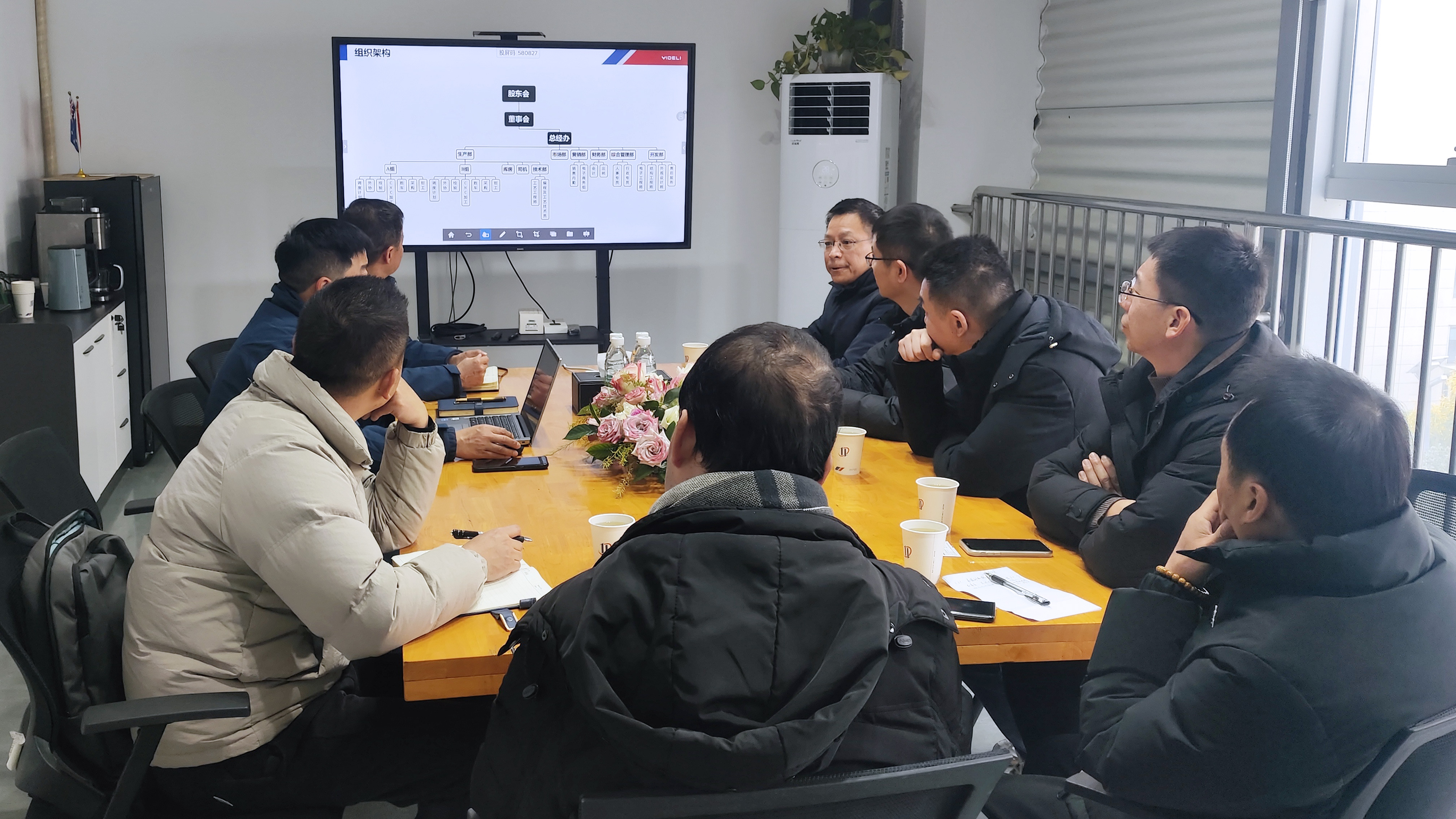 成都易德利機械與成都工貿學院共探校企合作